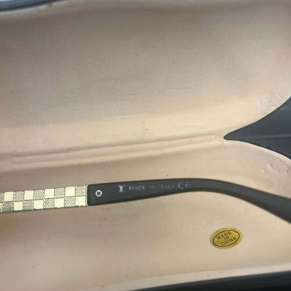 Men's LV Shades - Picture 2 of 4